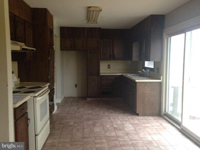 507 Fairview St, Tamaqua, PA 18252 - photo 2