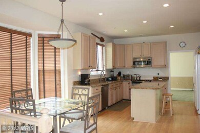 11302 Old Cistern Ln, Laurel, MD 20708 - photo 6