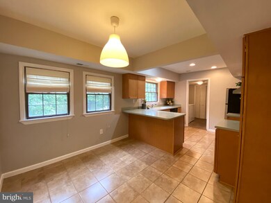 3535 Northshire Ln, Bowie, MD 20716 - photo 4