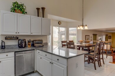 10_842_W_Horseshoe_Ave__10_mls