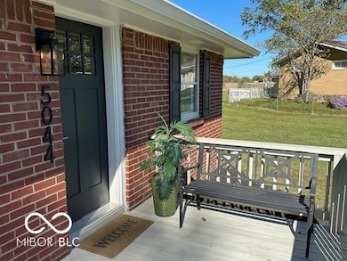 5044 S Vine St, Columbus, IN 47201 - photo 3