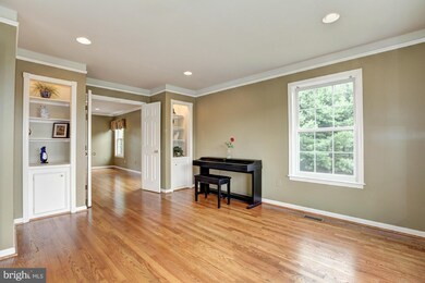 5715 Meyerfield Ct, Sykesville, MD 21784 - photo 7