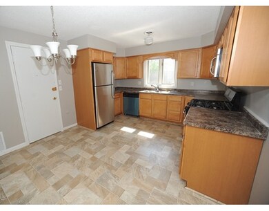 33 Linden St unit B, Fall River, MA 02720 - photo 2