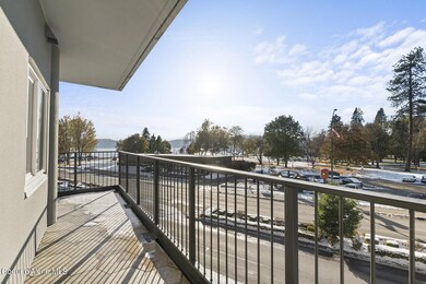 Wraparound deck views