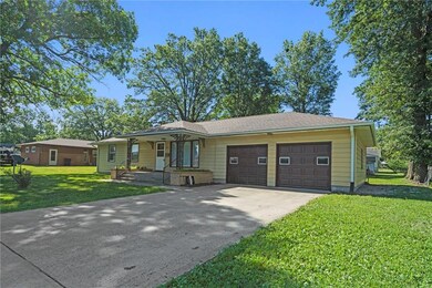 603 Summit St, Butler, MO 64730 - photo 3