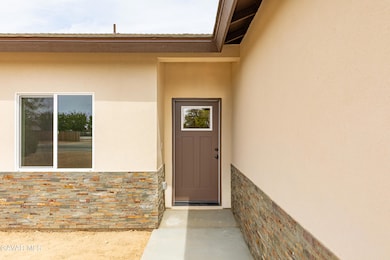 8760 S Loop Blvd, California City, CA 93505 - photo 2