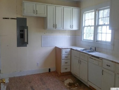 602 S Morgan Ave, Andrews, SC 29510 - photo 3