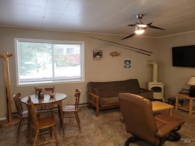 651 Docs Ct, Cascade, ID 83611 - photo 6