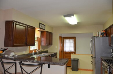 9004 Cottage Grove Place, Highland, IN 46322 - photo 6