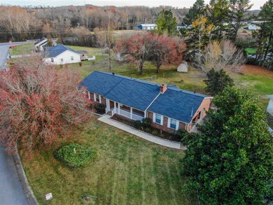 103 Hilltop Dr, Shelbyville, TN 37160 - photo 2