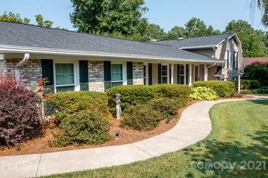 901 Carolyn St, Statesville, NC 28677 - photo 2