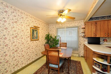 2318 Waverly Place, Waukegan, IL 60085 - photo 7