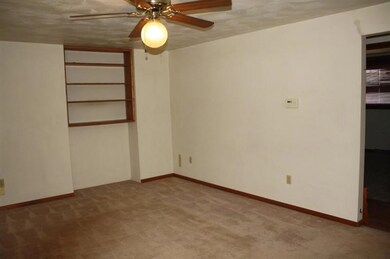 630 S Trindle St, Hugoton, KS 67951 - photo 3