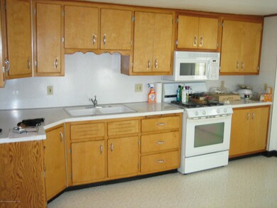 825 Albert St unit 27, Scranton, PA 18519 - photo 6
