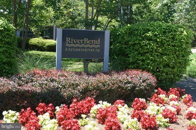 46606 Drysdale Terrace unit 202, Sterling, VA 20165 - photo 2