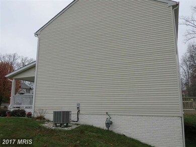 10703 Crestwood Dr, Spotsylvania, VA 22553 - photo 4
