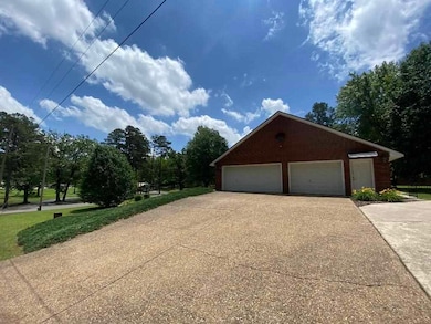 1403 Mena St, Mena, AR 71953 - photo 4