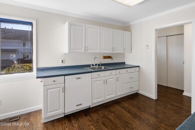 9 Whiffletree Way, Riverside, CT 06878-1
