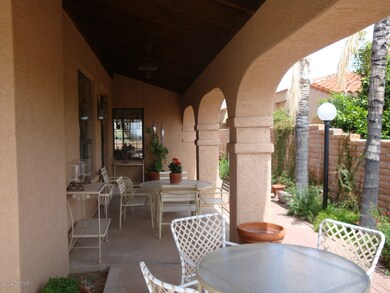 Side covered patio