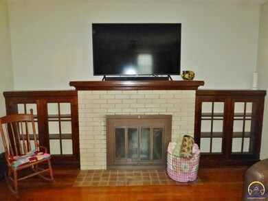 1722 SW Randolph Ave, Topeka, KS 66604 - photo 5