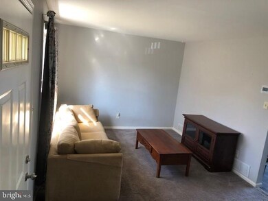 407 Acorn St, Lansdale, PA 19446 - photo 2