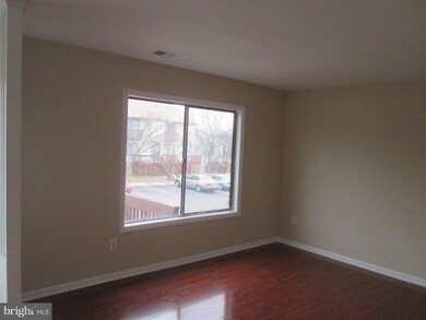 11373 Laurelwalk Dr, Laurel, MD 20708 - photo 5