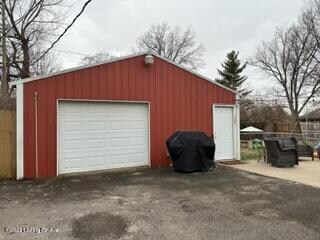 2004 Challedon garage 3