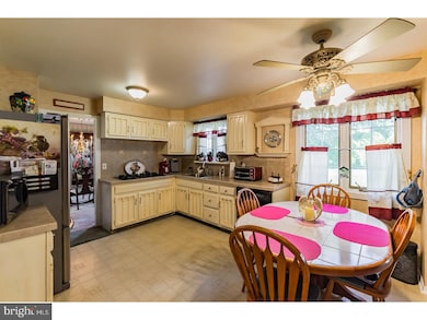 1704 Pin Oak Rd, Williamstown, NJ 08094 - photo 3