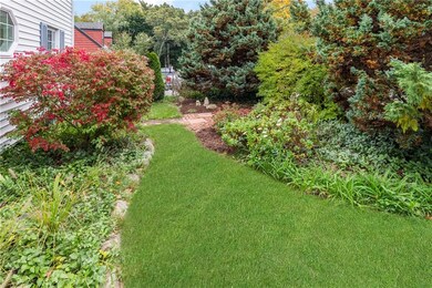 25 Parkway Dr, Warwick, RI 02886 - photo 3