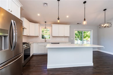 7 June Ct, West Warwick, RI 02816 - photo 2