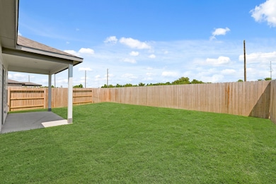 440 Long Branch Dr, Dayton, TX 77535 - photo 5