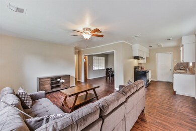 10338 Cheeves Dr, Houston, TX 77016 - photo 5