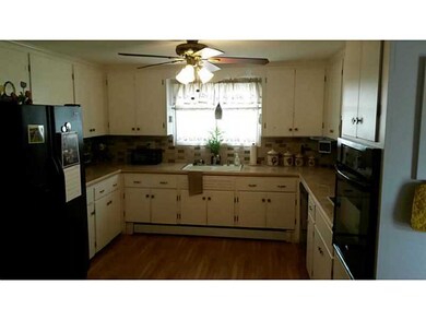 23 Parker St, West Warwick, RI 02893 - photo 3