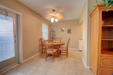 138 Coventry F, West Palm Beach, FL 33417 - photo 5