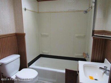 82 Simon Block Ave 025