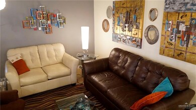 2107 Kingfisher Ln, Mission, TX 78572 - photo 6