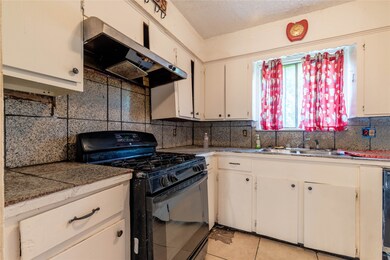 5403 Yorkdale Dr, Houston, TX 77091 - photo 6