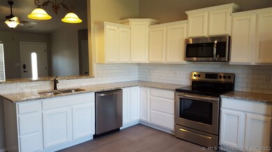 8601 S 264th East Ave, Broken Arrow, OK 74014 - photo 5