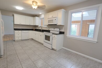 81 Coolidge St, Fall River, MA 02720 - photo 3