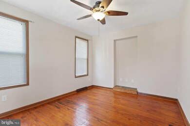 14 E Pennsylvania Ave, Stewartstown, PA 17363 - photo 2