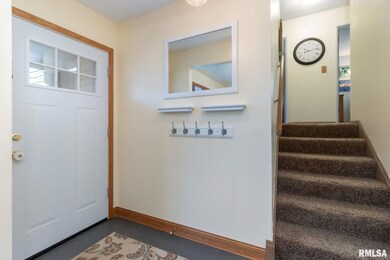 1726 Elmwood Ave, Bettendorf, IA 52722 - photo 3