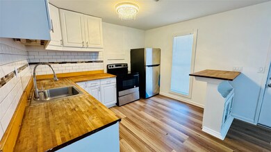 105 Clear Lake Rd unit A, Highlands, TX 77562 - photo 5