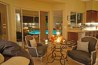 breakfast area pool views