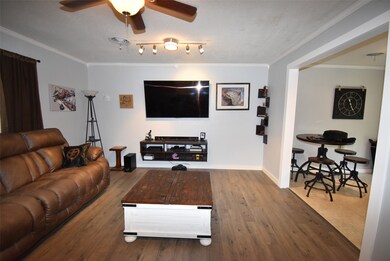 3203 Avenue H, Bay City, TX 77414 - photo 7