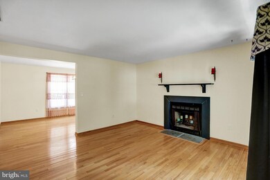 4408 Sylvan Dr, Reading, PA 19606 - photo 5