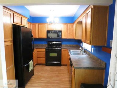 1305 Mark Twain Dr, Lansing, MI 48911 - photo 6