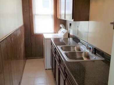 110 Dorchester St unit 2, Worcester, MA 01604 - photo 4