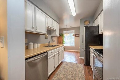 Plenty of counterspace to cook!