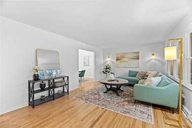 2756 Smith Rd, Fairlawn, OH 44333 - photo 3