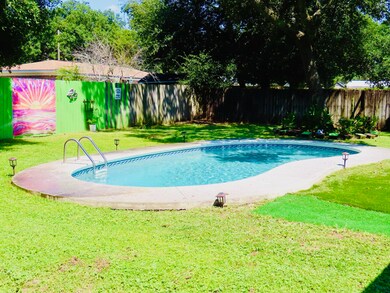 image_50414593 outside